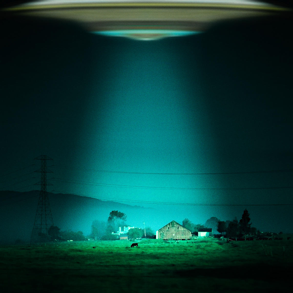 ufo_over_barn-with_noise-stephen-austin-welch-director-photographer